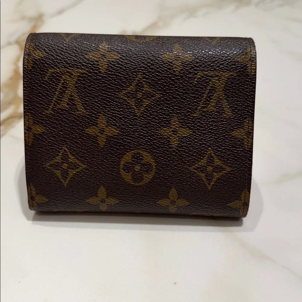 Louis Vuitton Joey Monogram trifold Wallet
